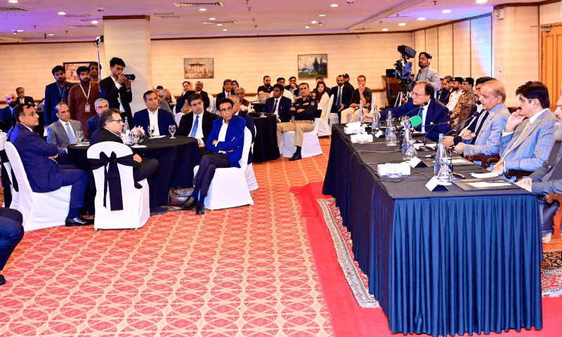 Prime Minister Shehbaz Sharif addresses business community in Karachi on April 24. — PID