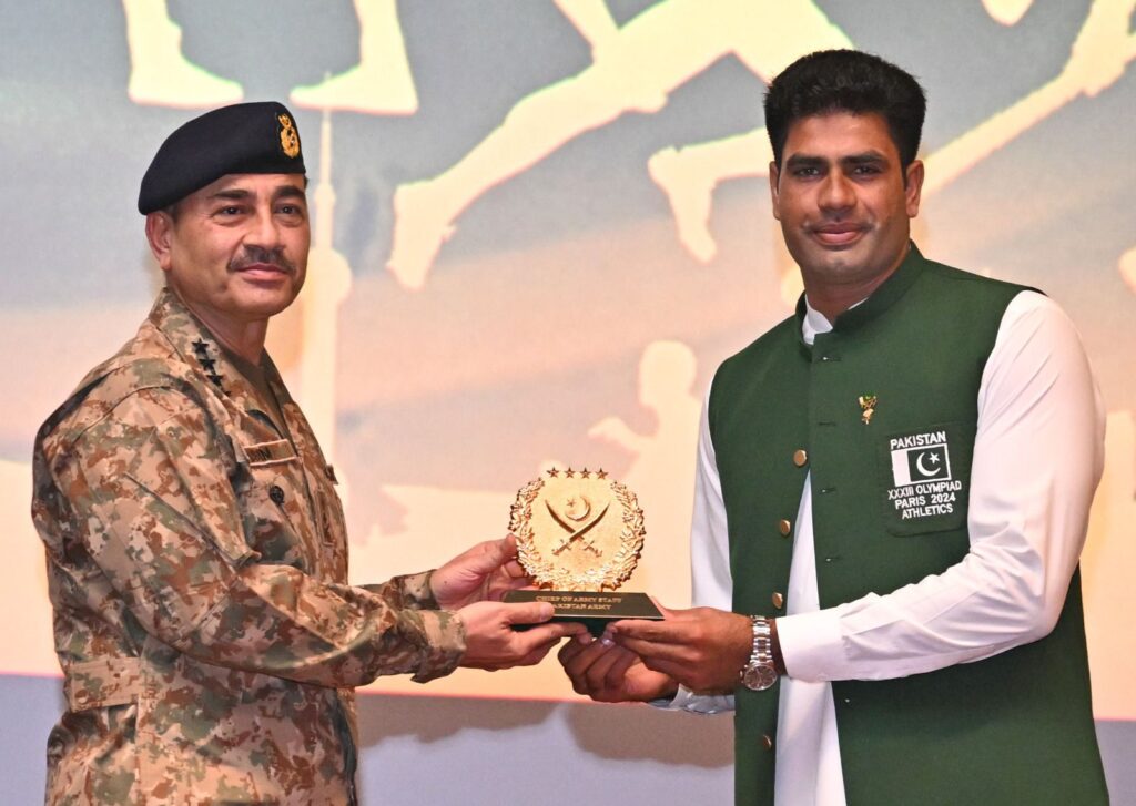 Asim Munir Hosts Arshad Nadeem at GHQ